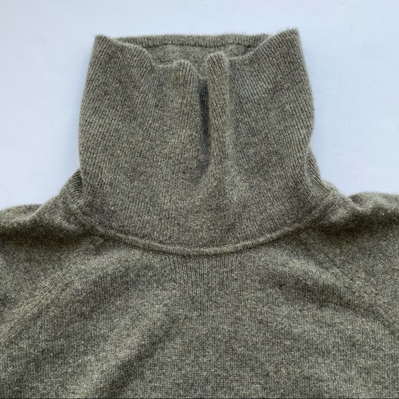 Veronica Beard 100% Cashmere Funnel Neck Sweater - Picture 6 of 11